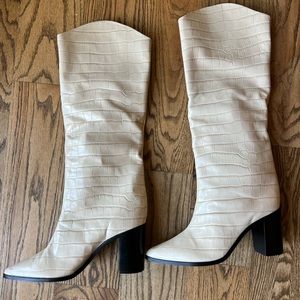 NWT never worn Schultz Analeah Crocodile-embossed Leather boot - size 8.5